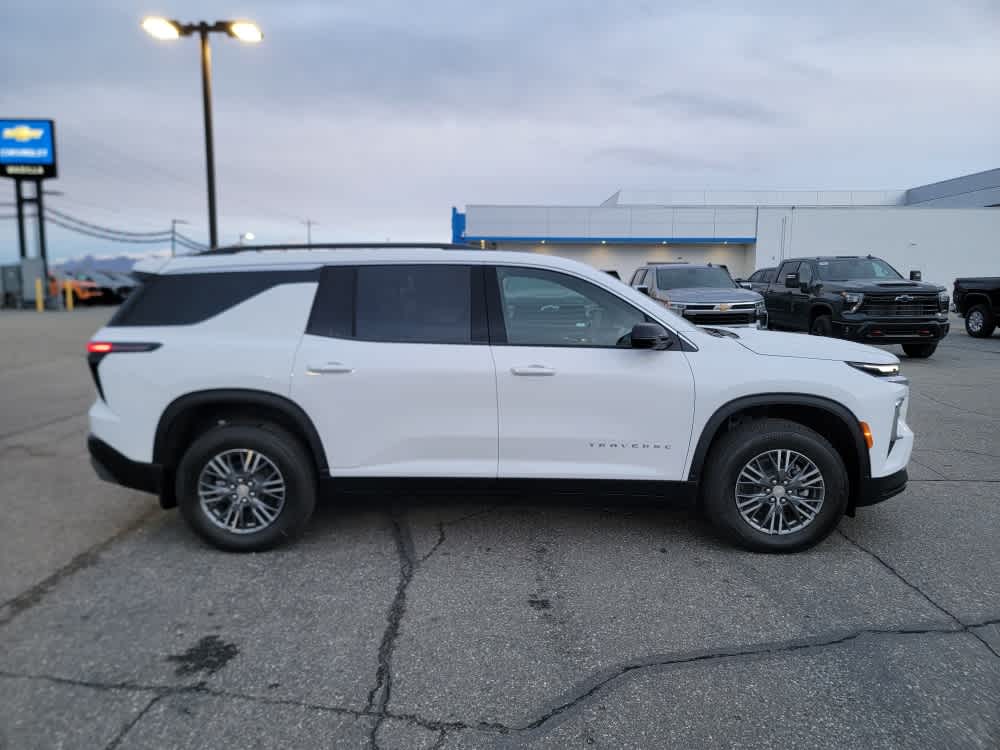 Thumbnail: 2026 Chevrolet Traverse - 6