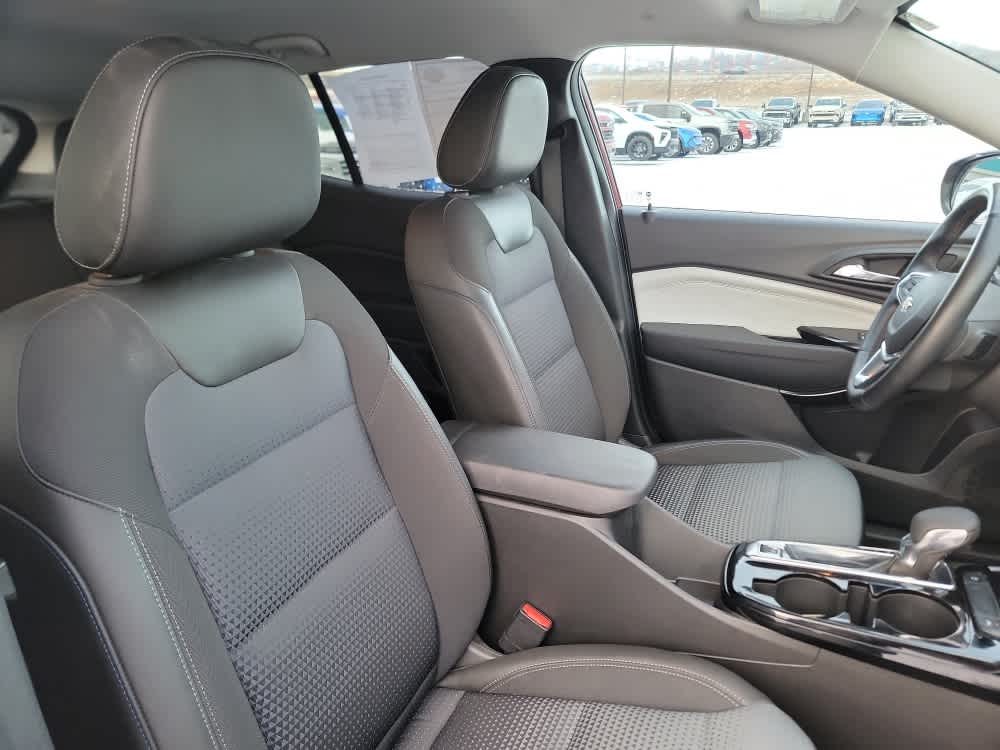 Thumbnail: 2025 Chevrolet Trax - 19