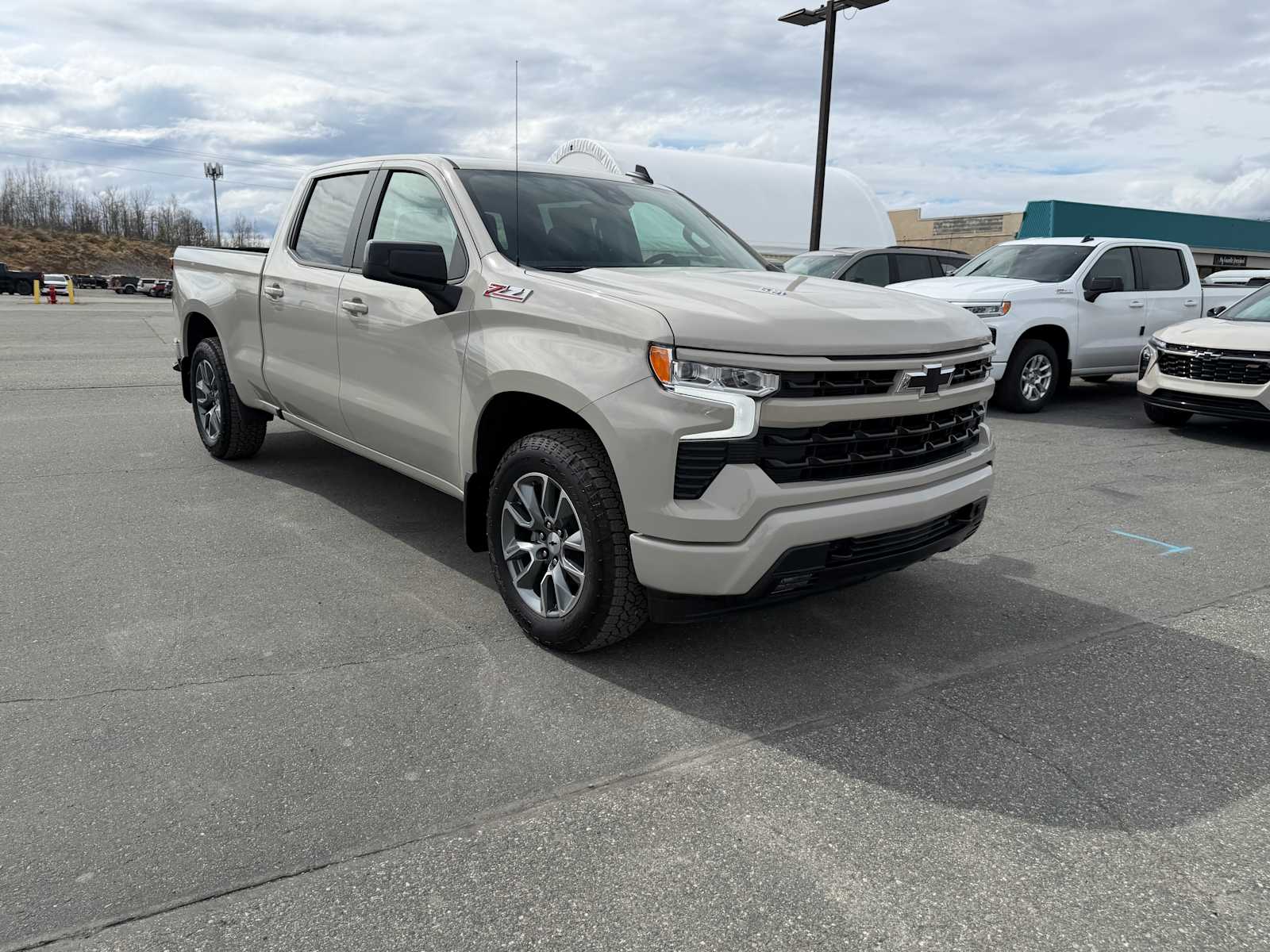 Thumbnail: 2026 Chevrolet Silverado 1500 - 13