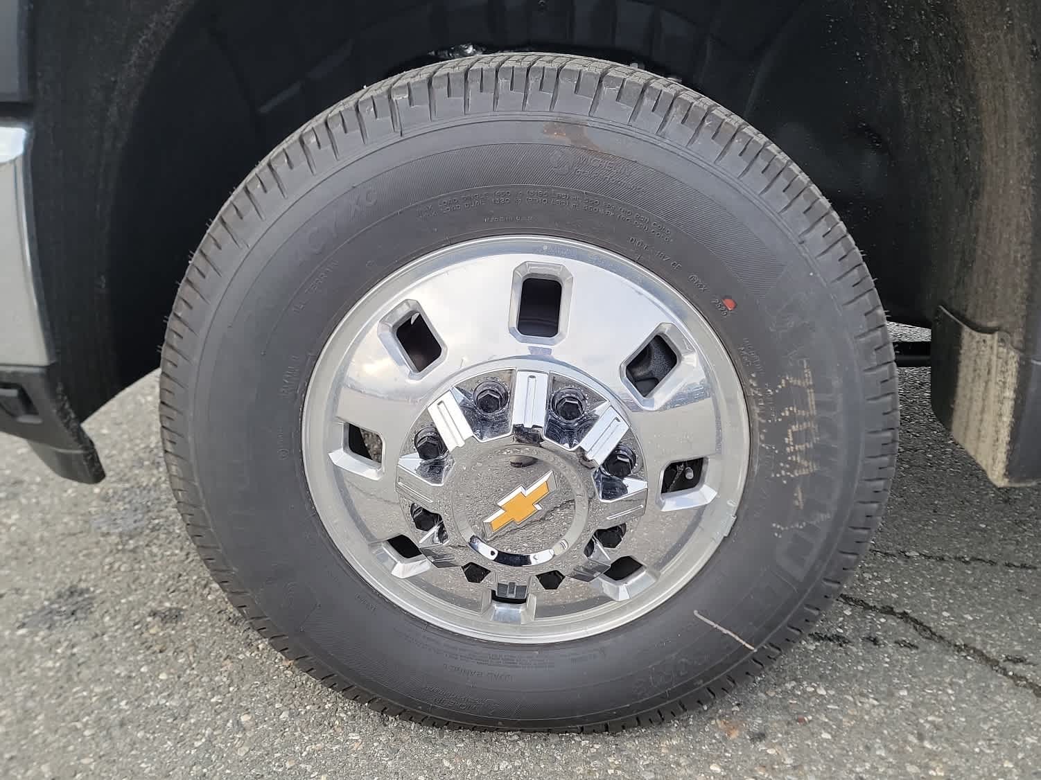 Thumbnail: 2026 Chevrolet Silverado 3500 - 9