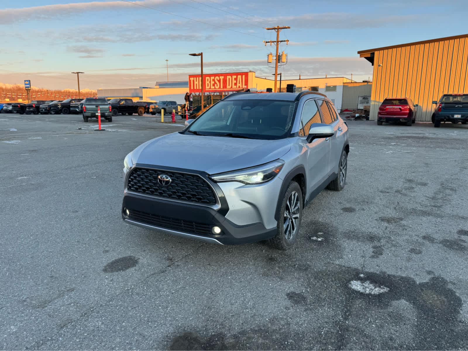 2023 Toyota Corolla Cross XLE's photo