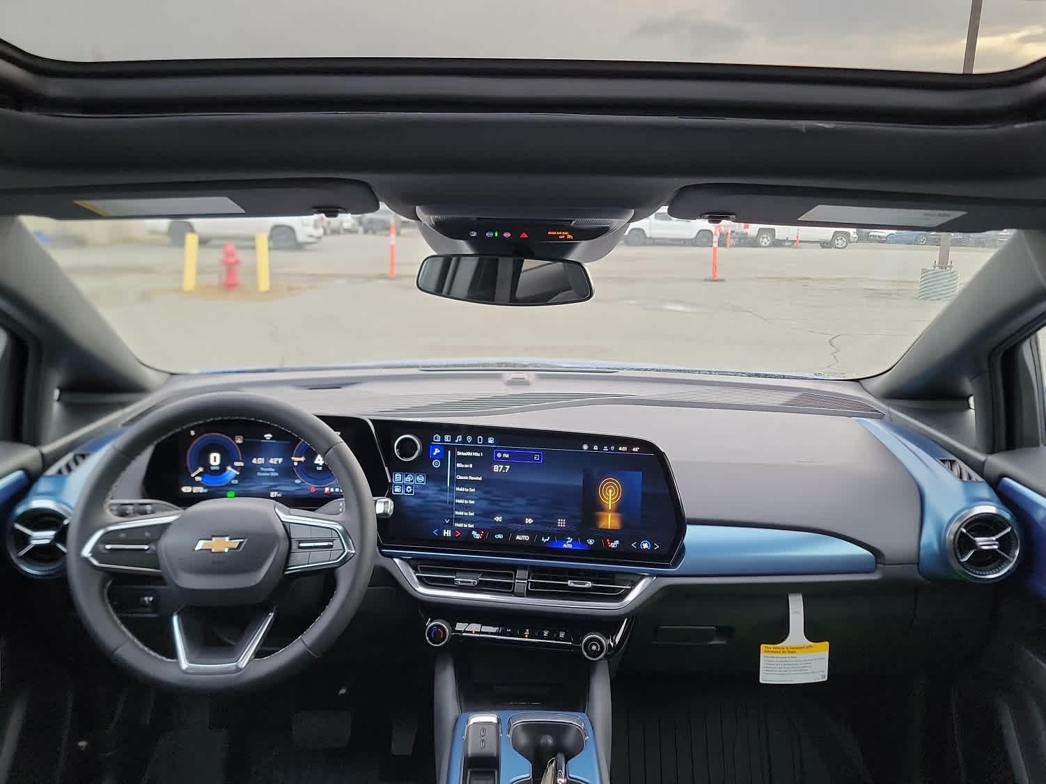 Thumbnail: 2025 Chevrolet Equinox - 25