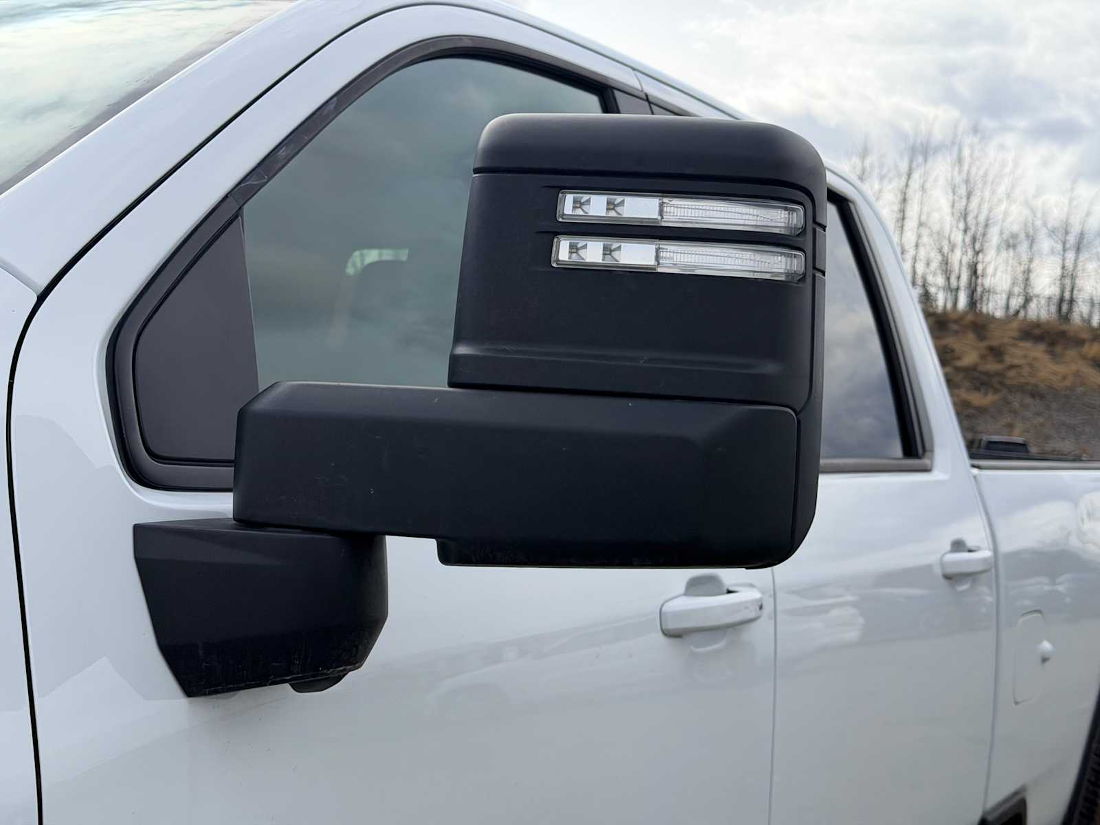 2025 Chevrolet Silverado 3500HD LT - Photo 13