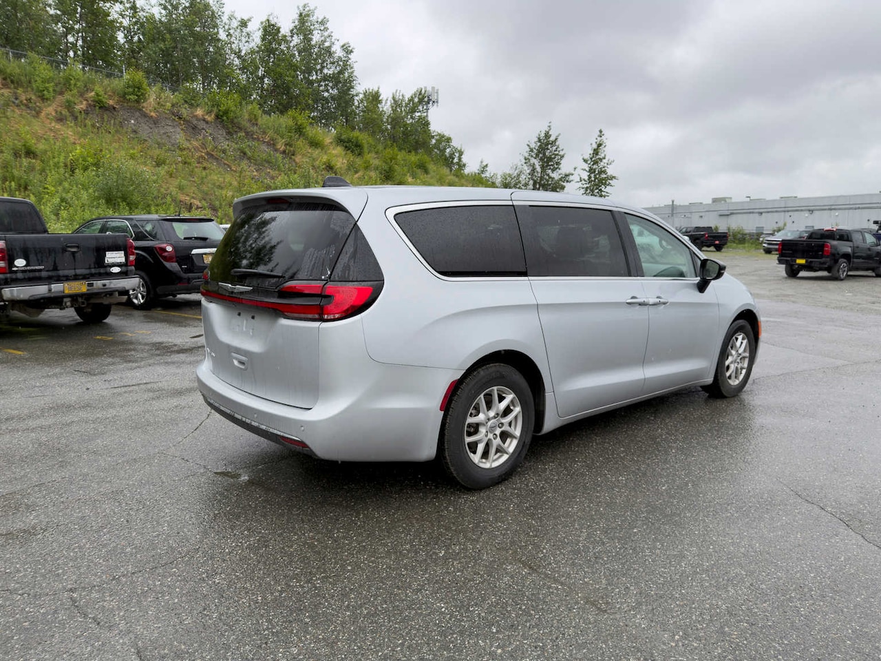 2024 Chrysler Pacifica Touring L - Image 7