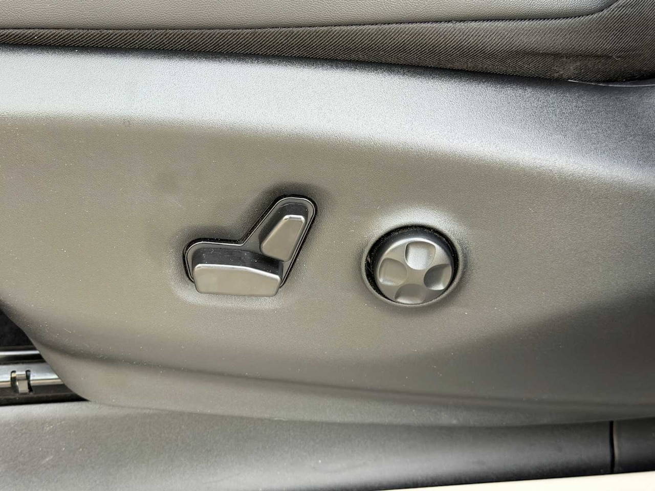 2024 Chrysler Pacifica Touring L - Image 25