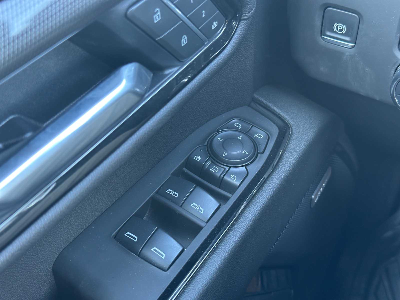 Thumbnail: 2025 GMC Sierra 2500 - 4