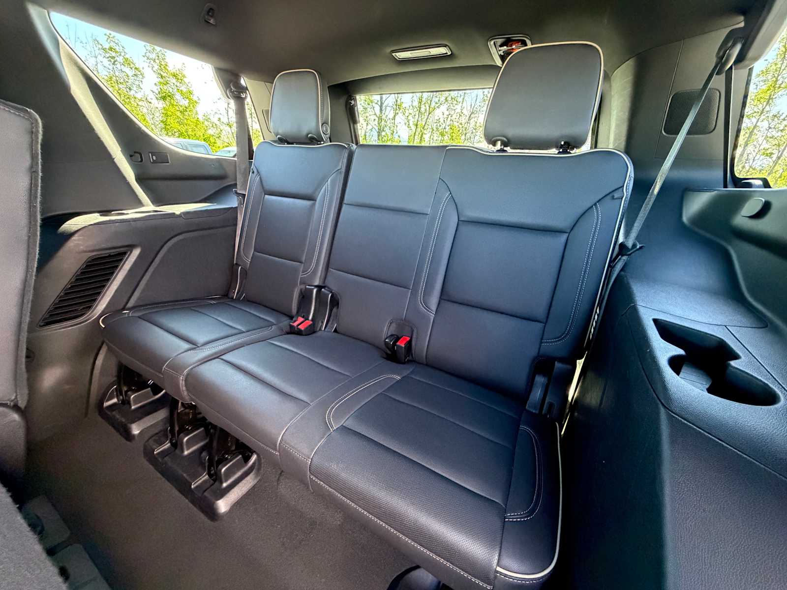 2023 GMC Yukon SLT - Photo 26