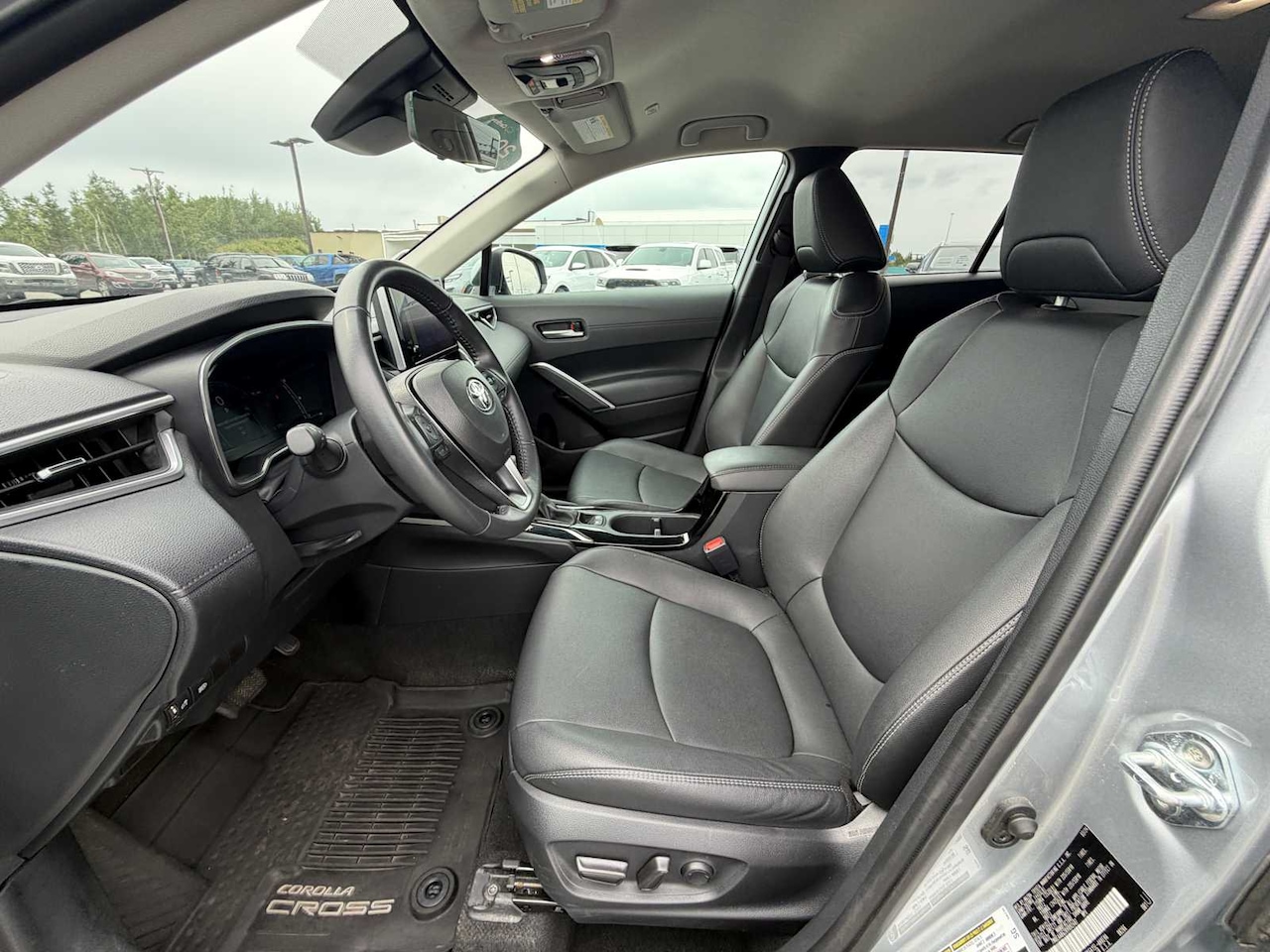 2024 Toyota Corolla Cross XLE - Image 7