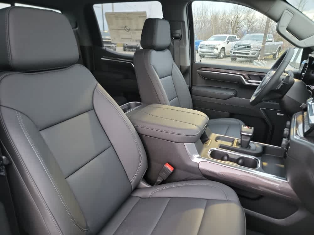 Thumbnail: 2026 Chevrolet Silverado 1500 - 19