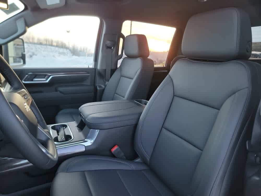 Thumbnail: 2026 Chevrolet Silverado 2500 - 12