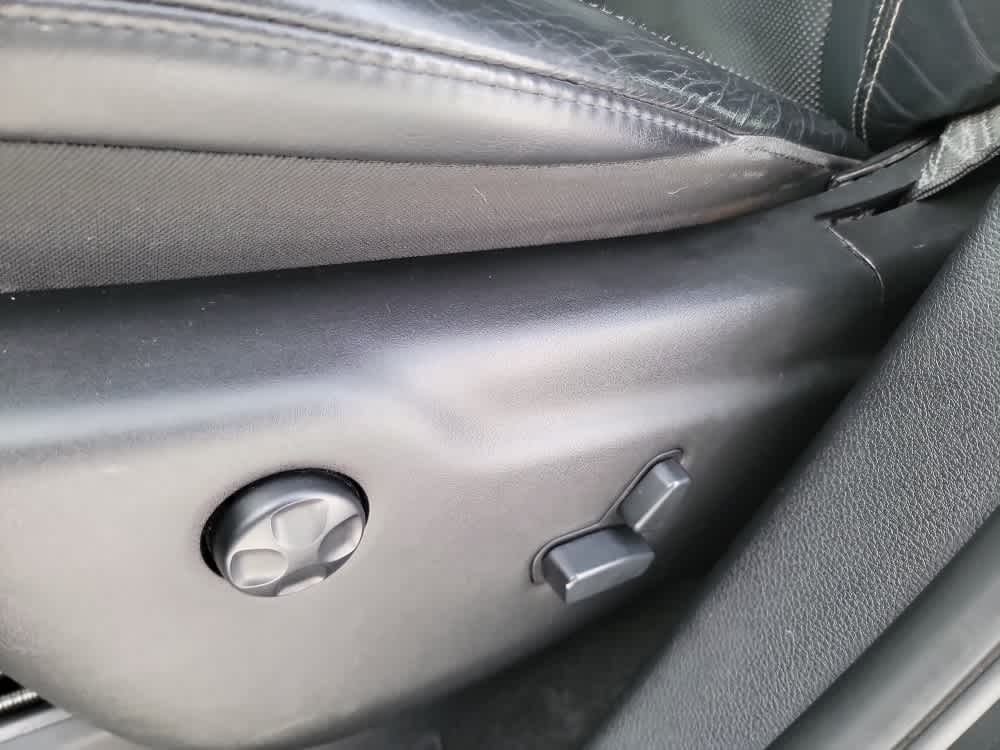 Thumbnail: 2015 Jeep Grand Cherokee - 11