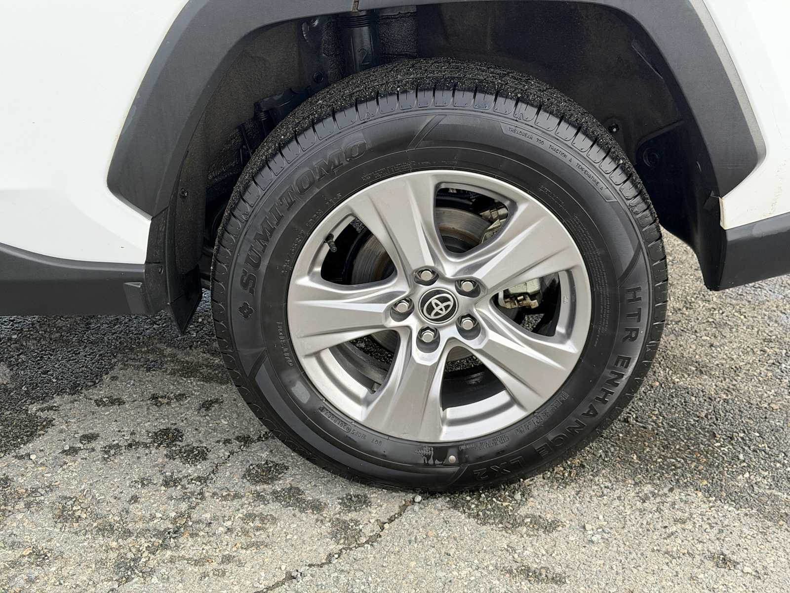 Thumbnail: 2023 Toyota RAV4 - 23