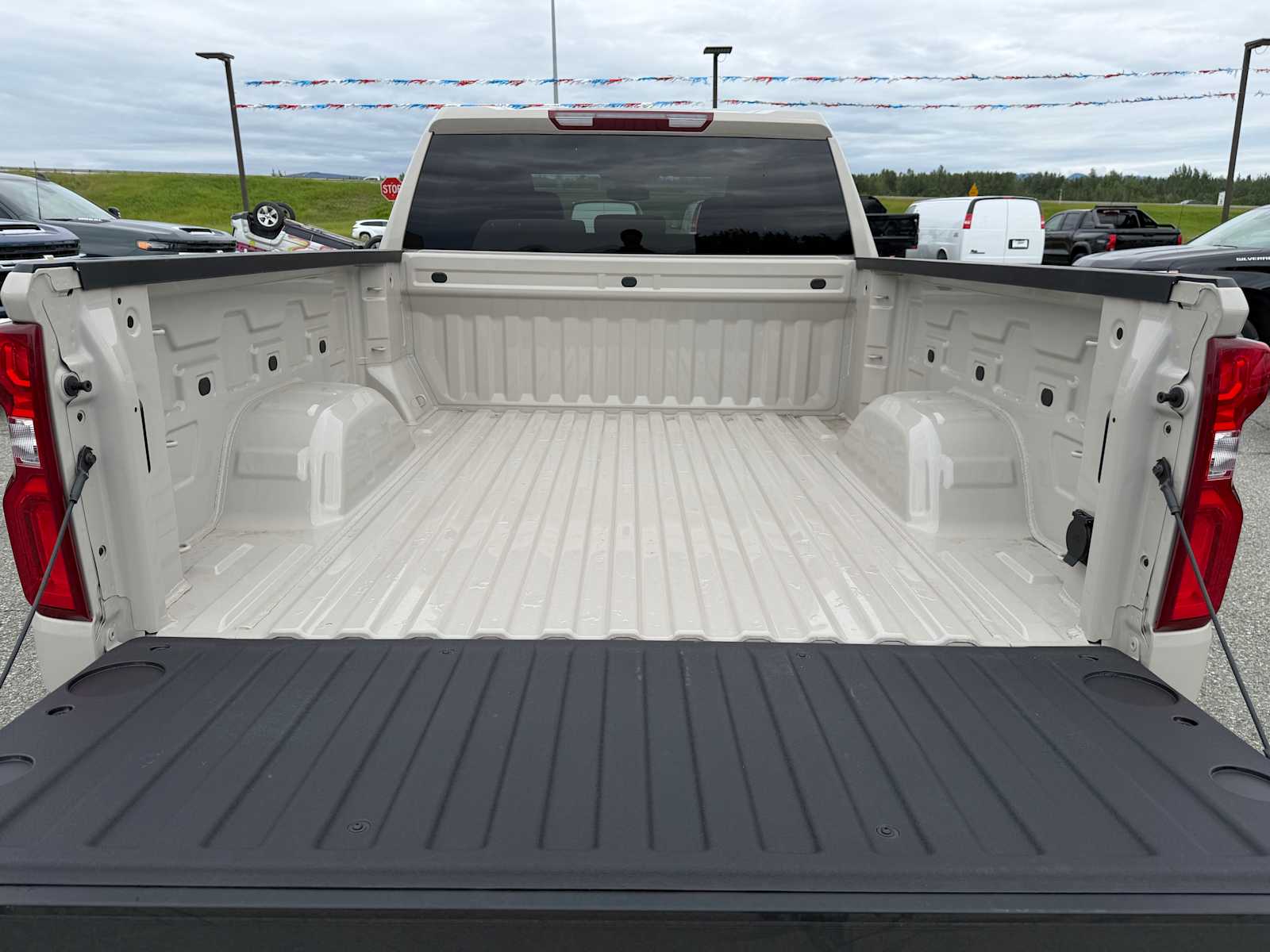 Thumbnail: 2026 Chevrolet Silverado 1500 - 17