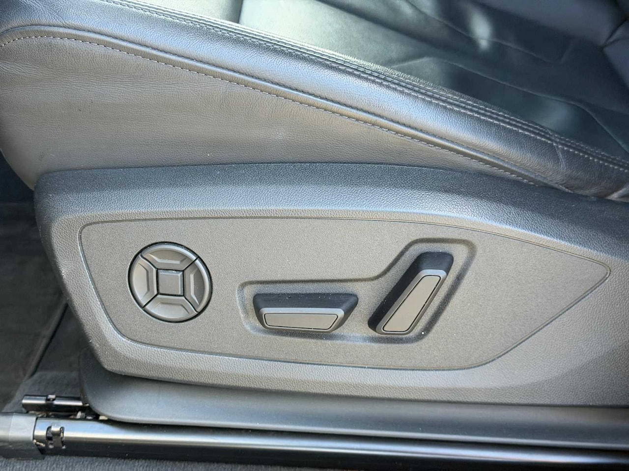 2025 Audi Q3 S Line Premium - Image 26