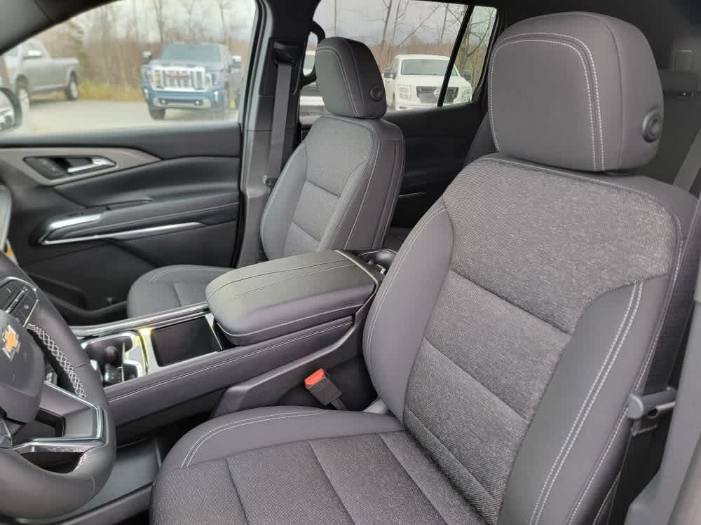 Thumbnail: 2026 Chevrolet Traverse - 12