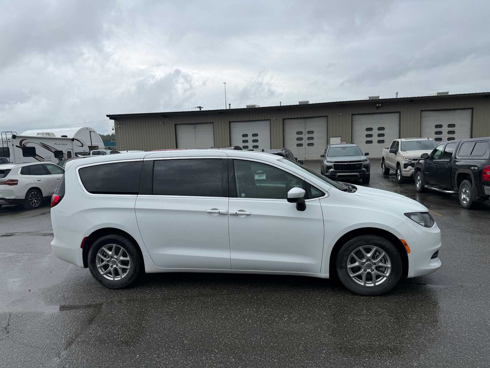 2025 Chrysler Pacifica Limited - Photo 6
