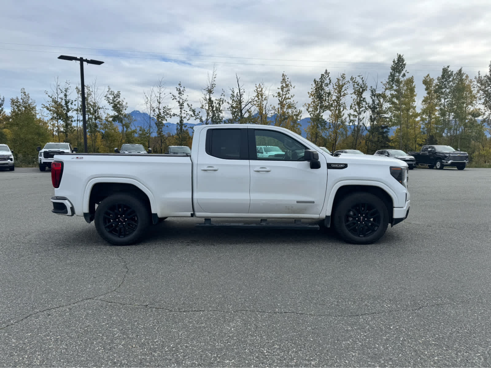 Thumbnail: 2023 GMC Sierra 1500 - 6