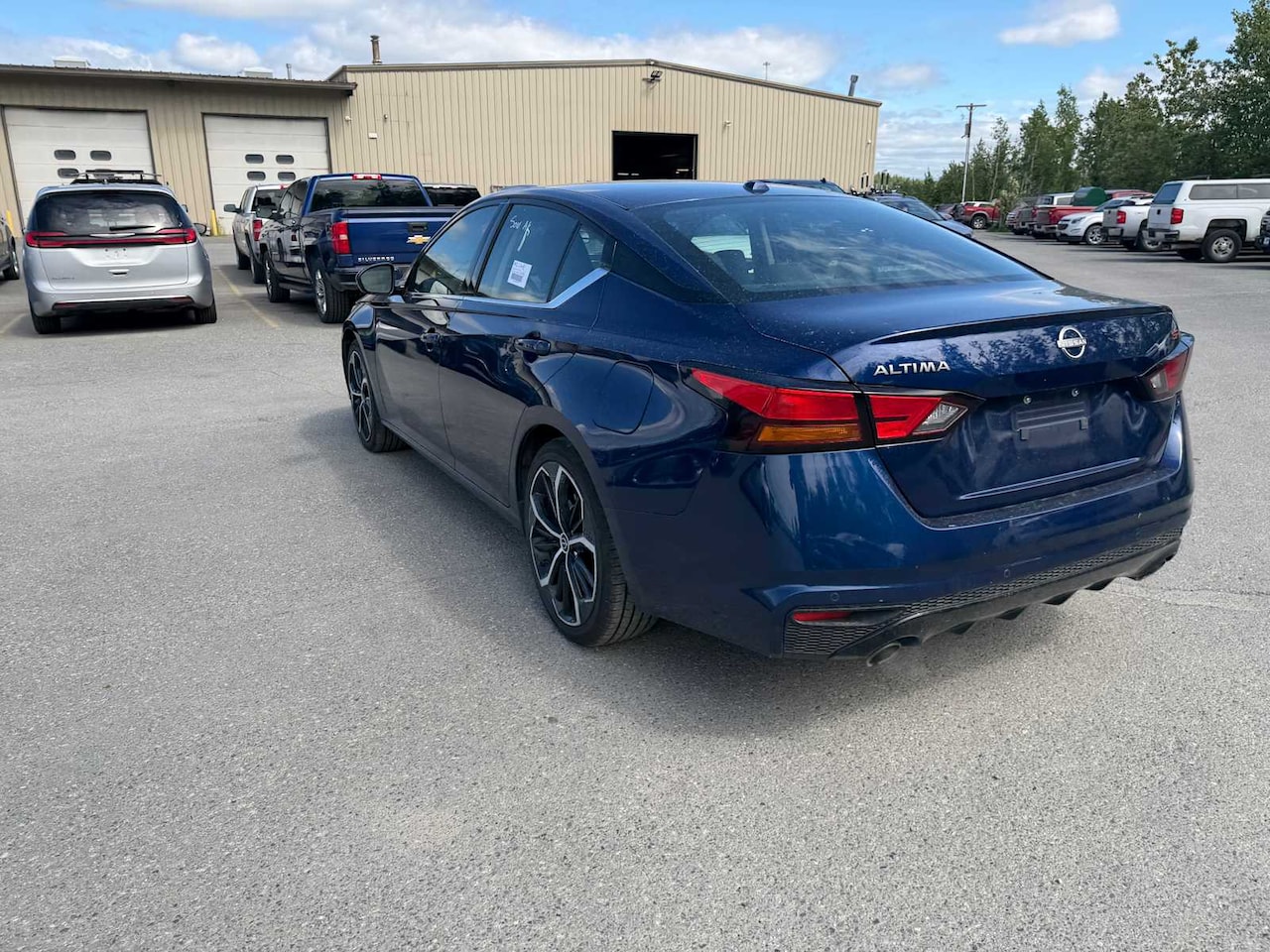2024 Nissan Altima 2.5 SR - Image 9