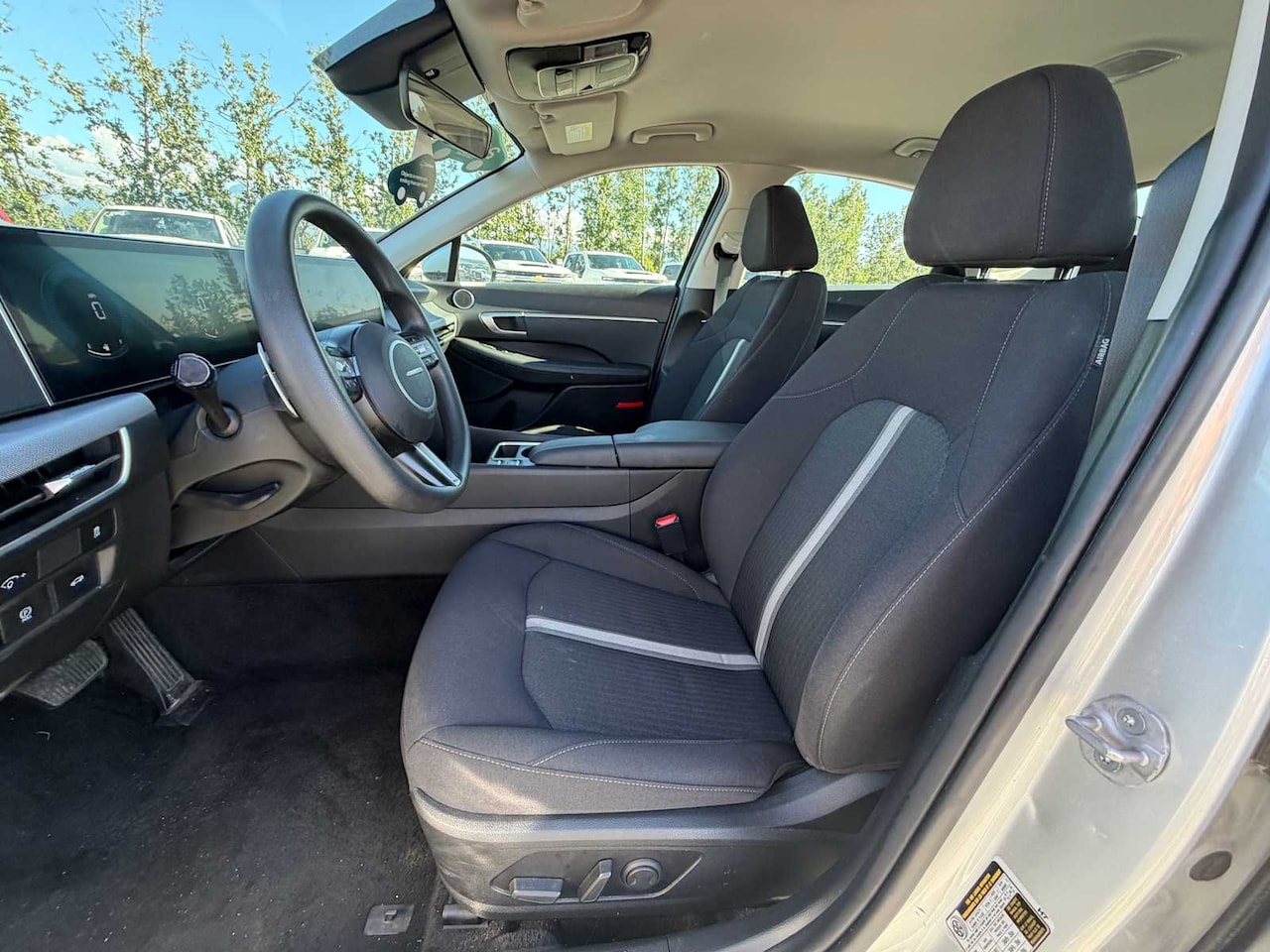 2025 Hyundai Sonata SEL - Image 6