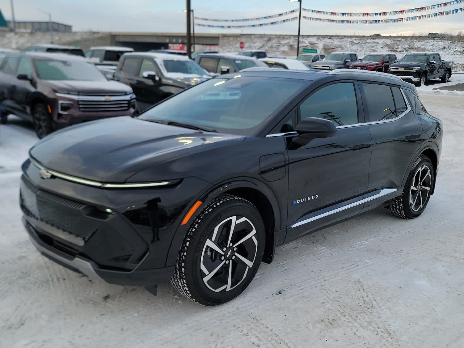 2025 Chevrolet Equinox EV LT's photo