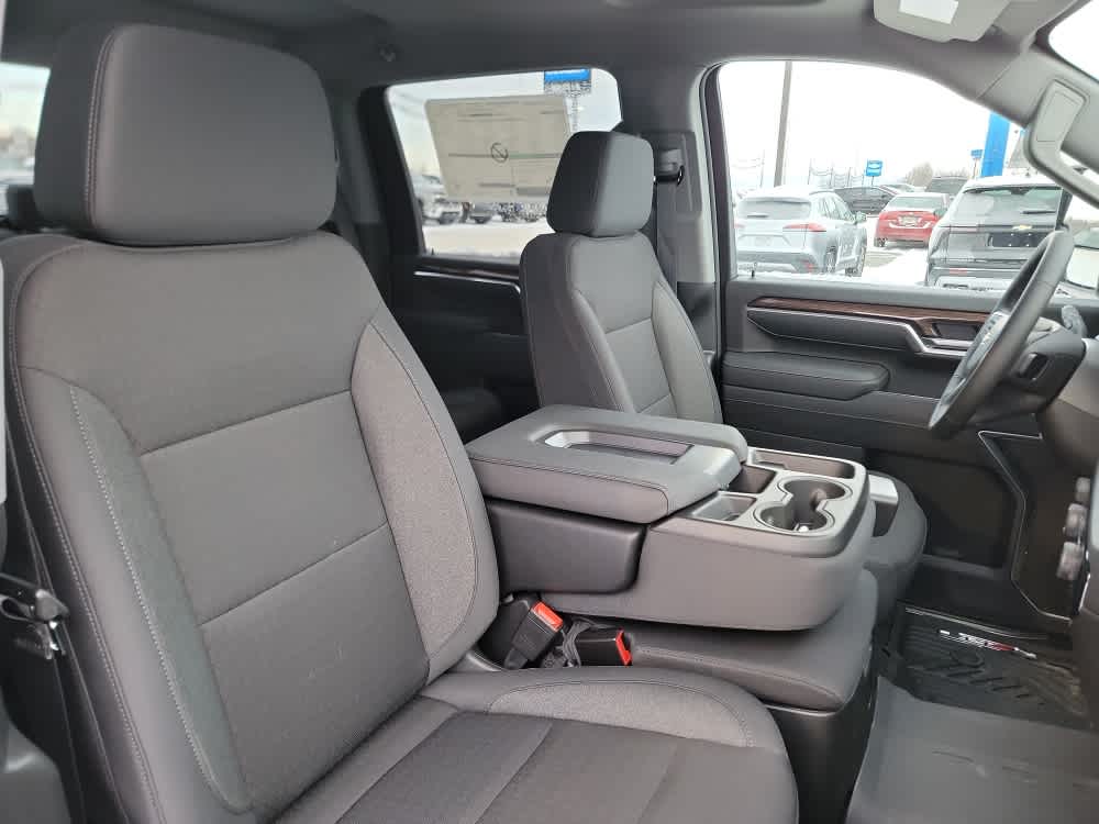 Thumbnail: 2026 Chevrolet Silverado 3500 - 18