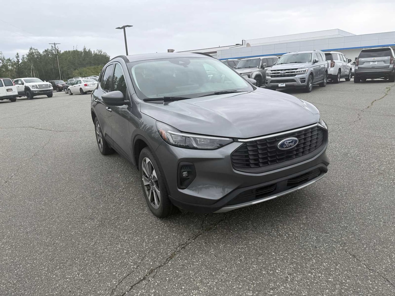 2025 Ford Escape Platinum - Image 11