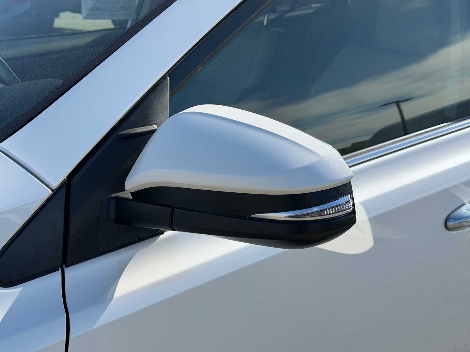 Thumbnail: 2018 Toyota RAV4 - 10