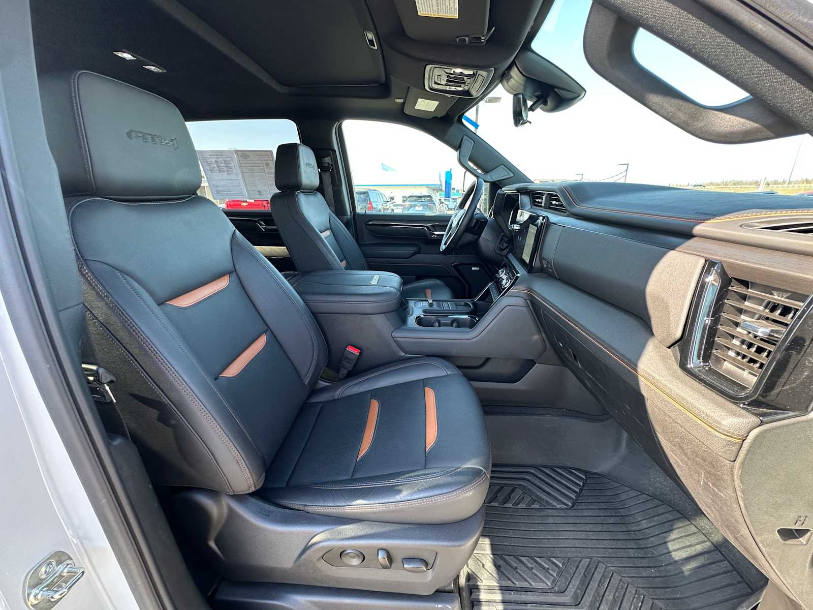 Thumbnail: 2025 GMC Sierra 2500 - 25