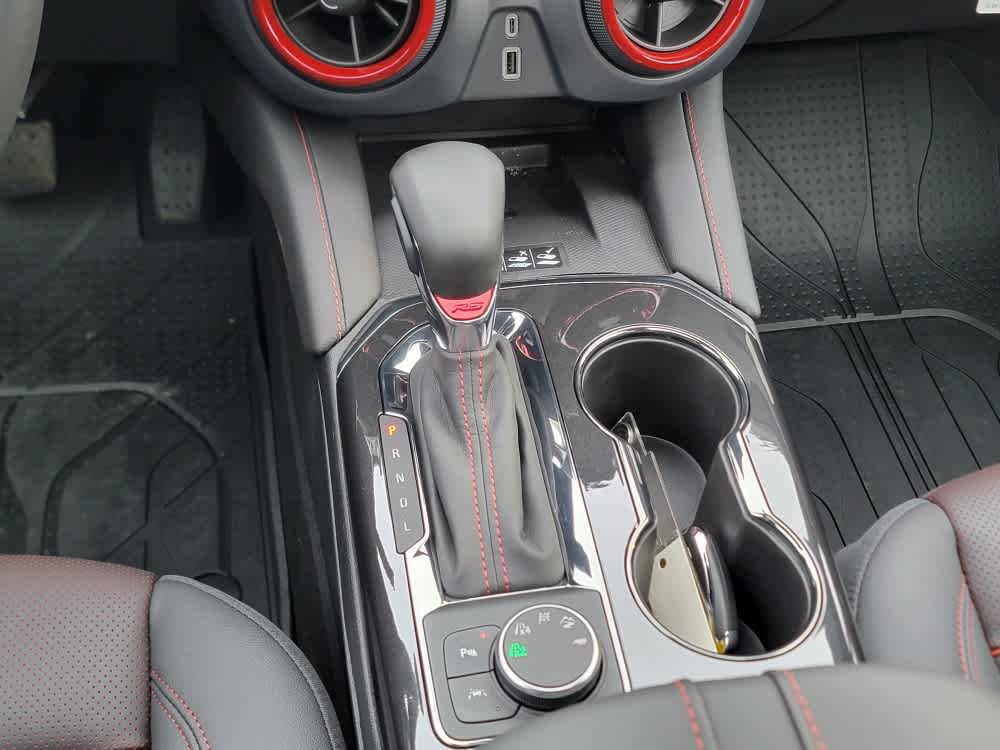 Thumbnail: 2025 Chevrolet Blazer - 17