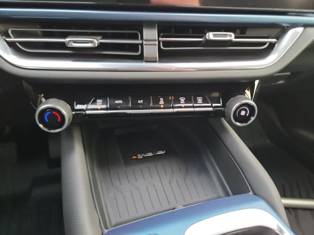 Thumbnail: 2025 Chevrolet Equinox - 17