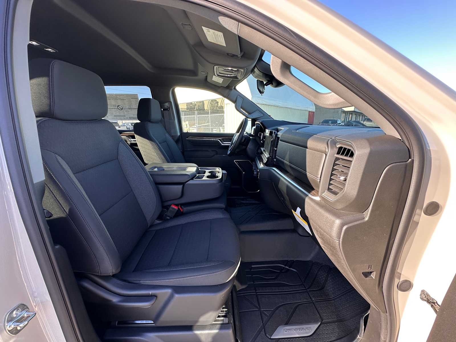 Thumbnail: 2026 Chevrolet Silverado 1500 - 23