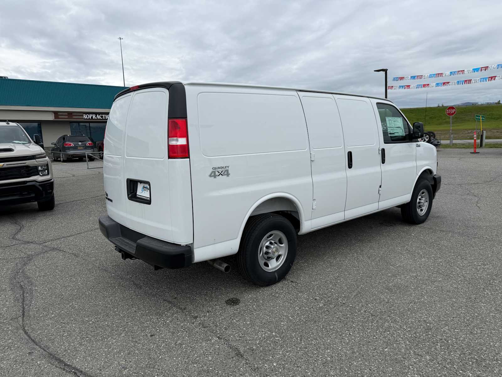 2025 Chevrolet Express Cargo Work Van - Photo 12