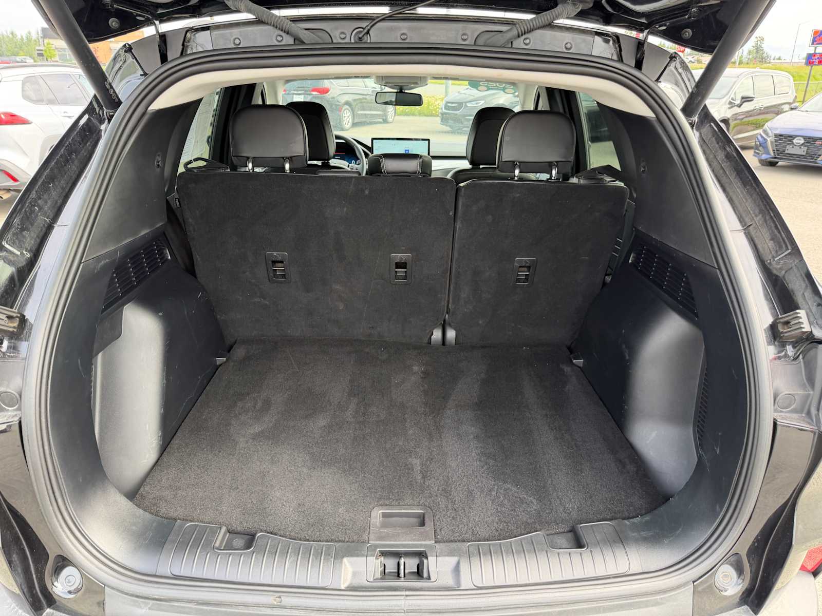 2025 Ford Escape Platinum - Photo 18