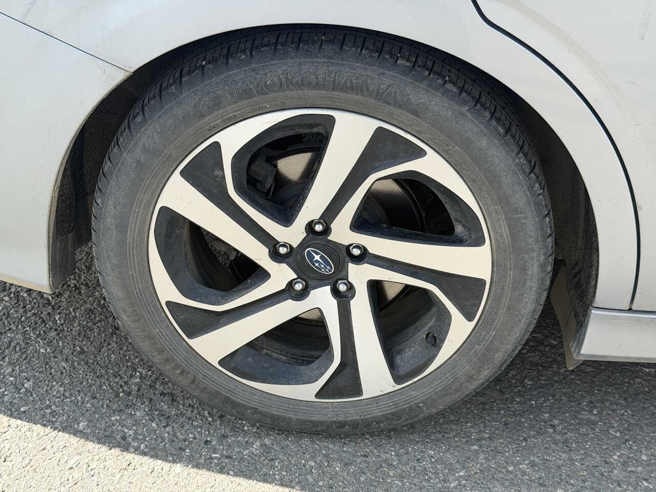 2022 Subaru Legacy Limited - Image 19