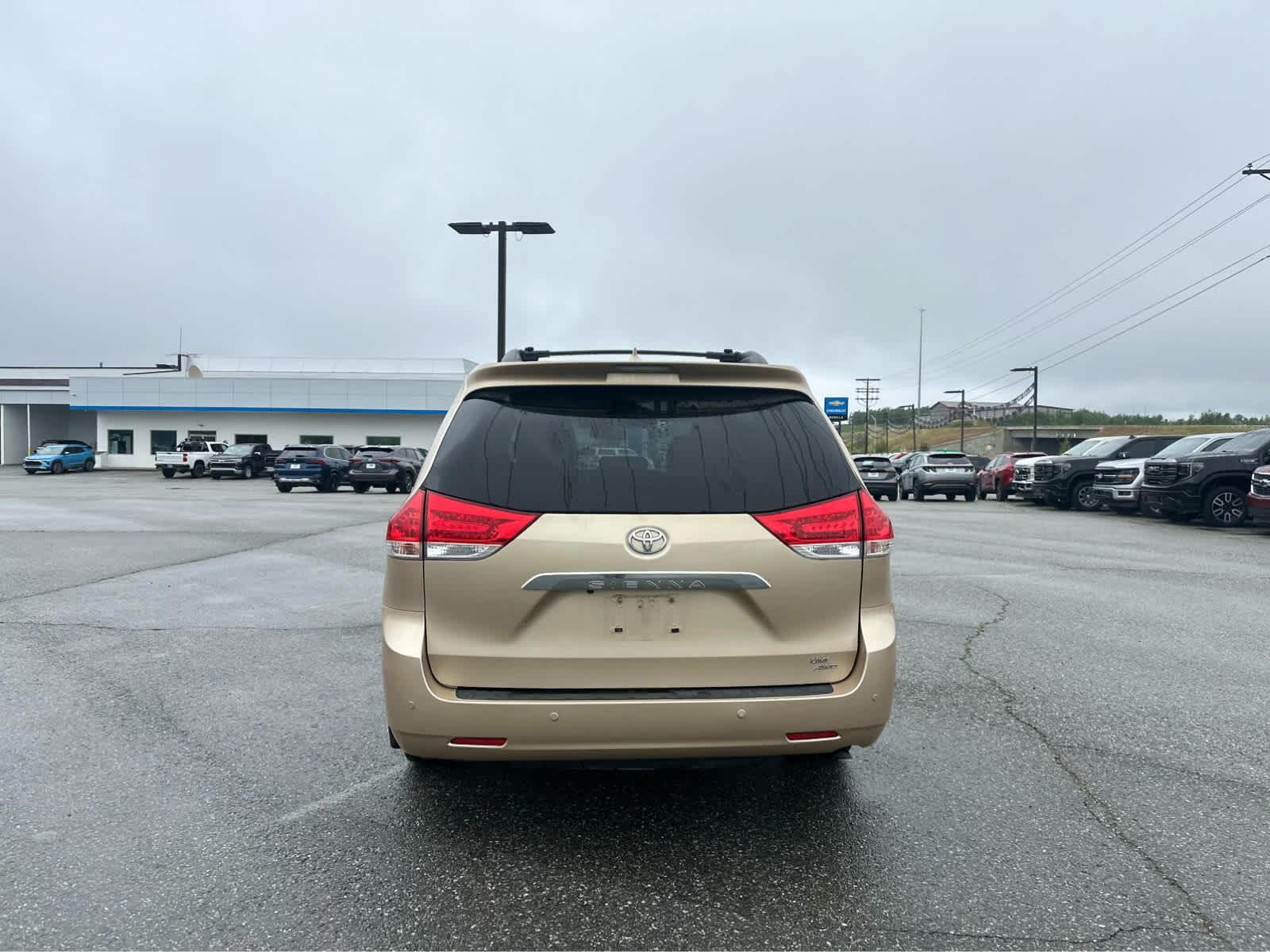 Thumbnail: 2012 Toyota Sienna - 6