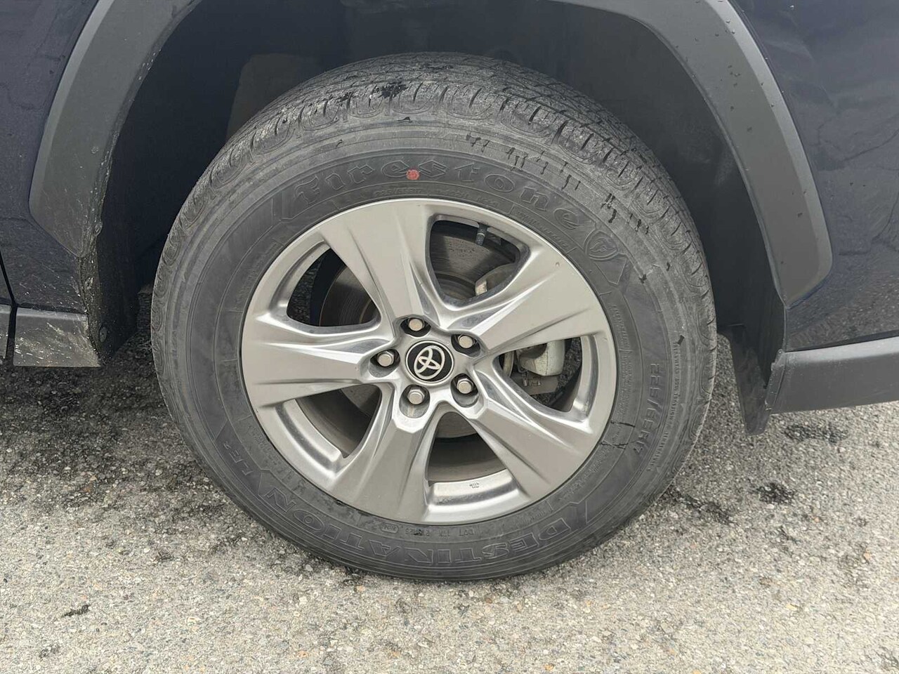 2024 Toyota RAV4 XLE - Image 18