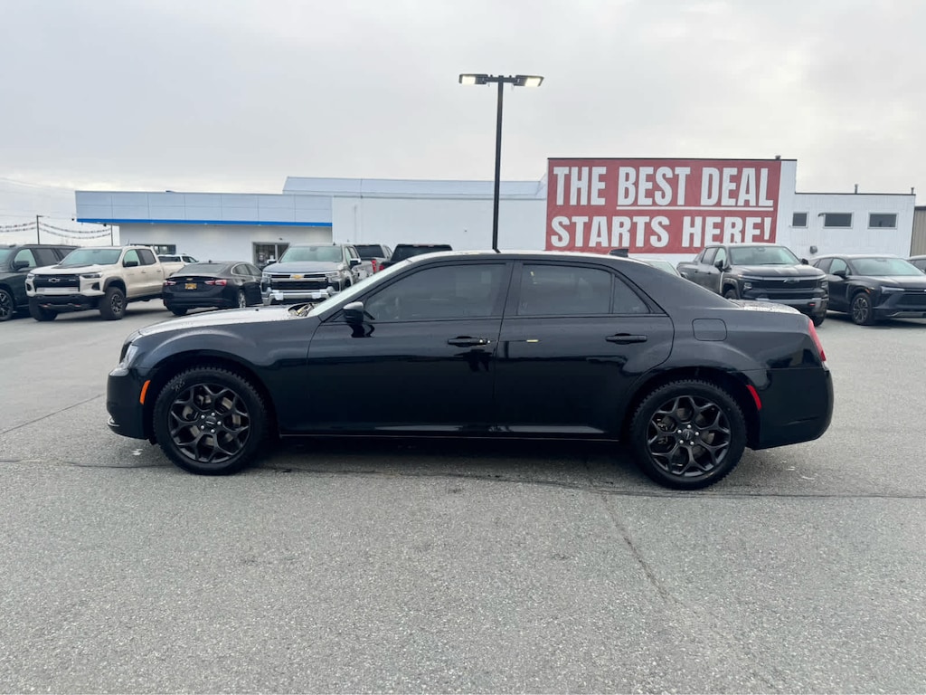 Used 2022 Chrysler 300 Touring