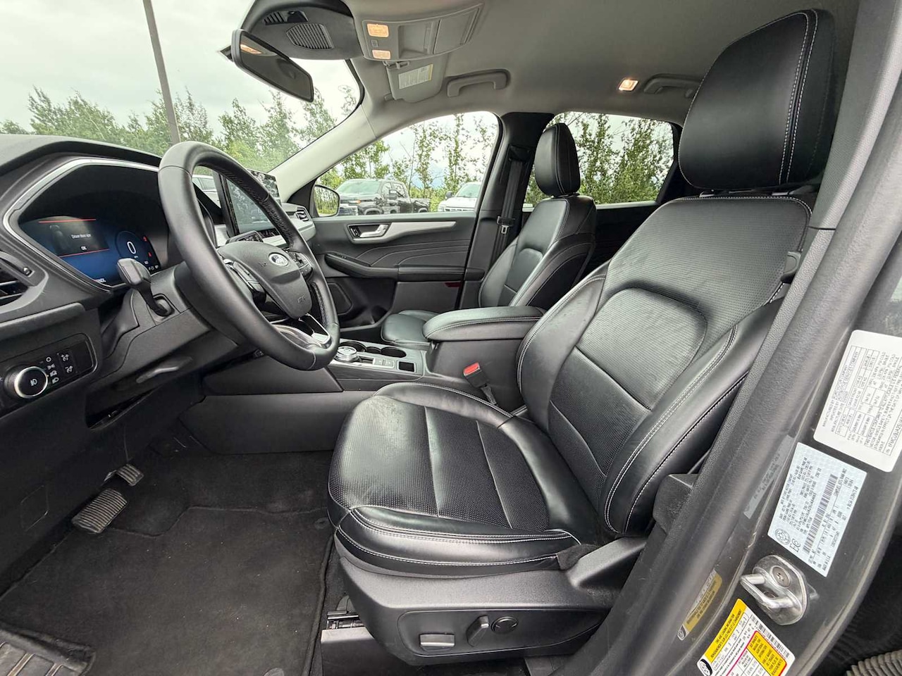 2025 Ford Escape Platinum - Image 6