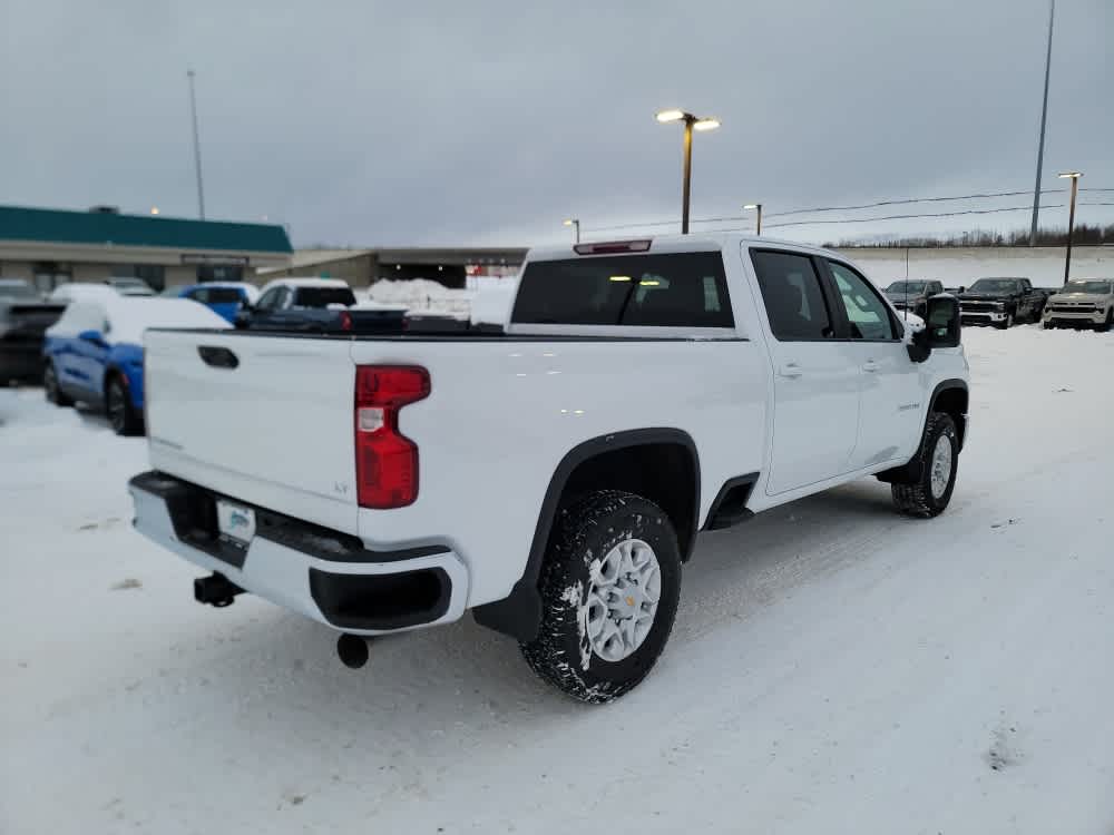 Thumbnail: 2026 Chevrolet Silverado 2500 - 5