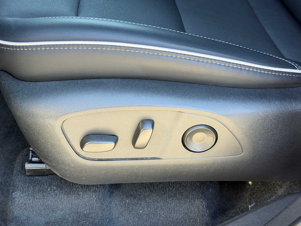 Used 2025 Buick Enclave Preferred SUV