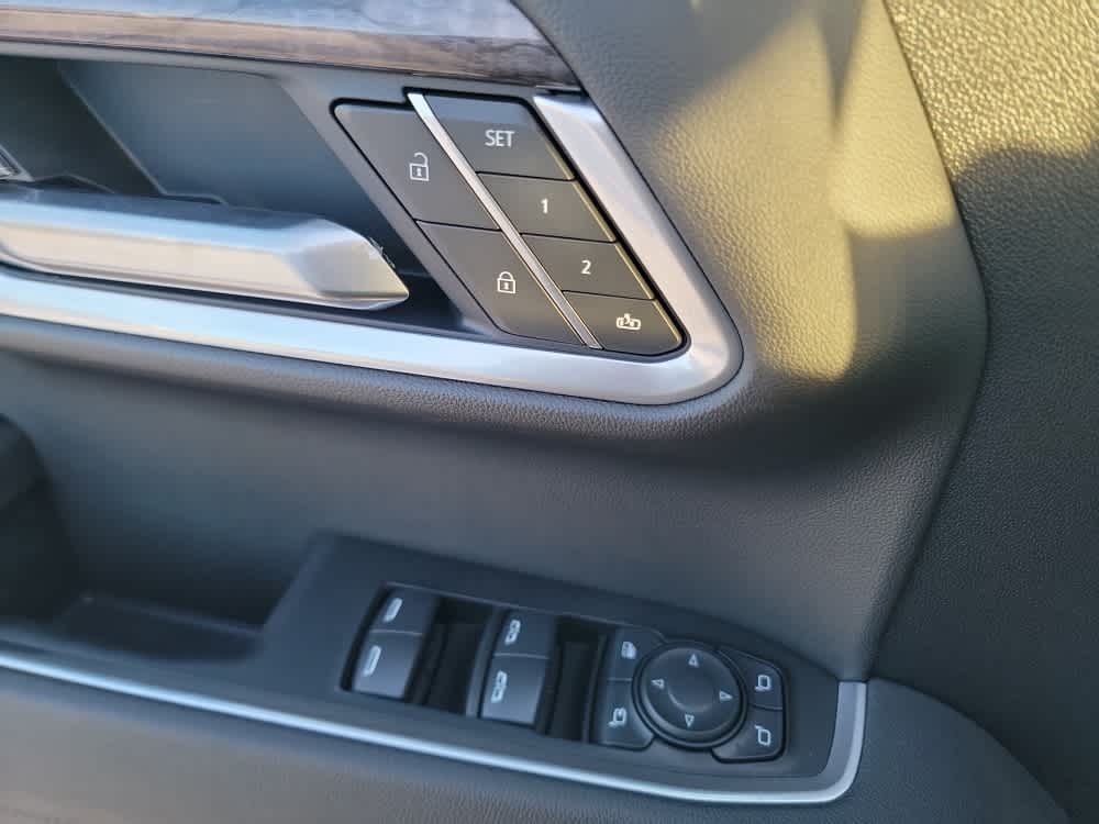 Thumbnail: 2026 Chevrolet Silverado 1500 - 10