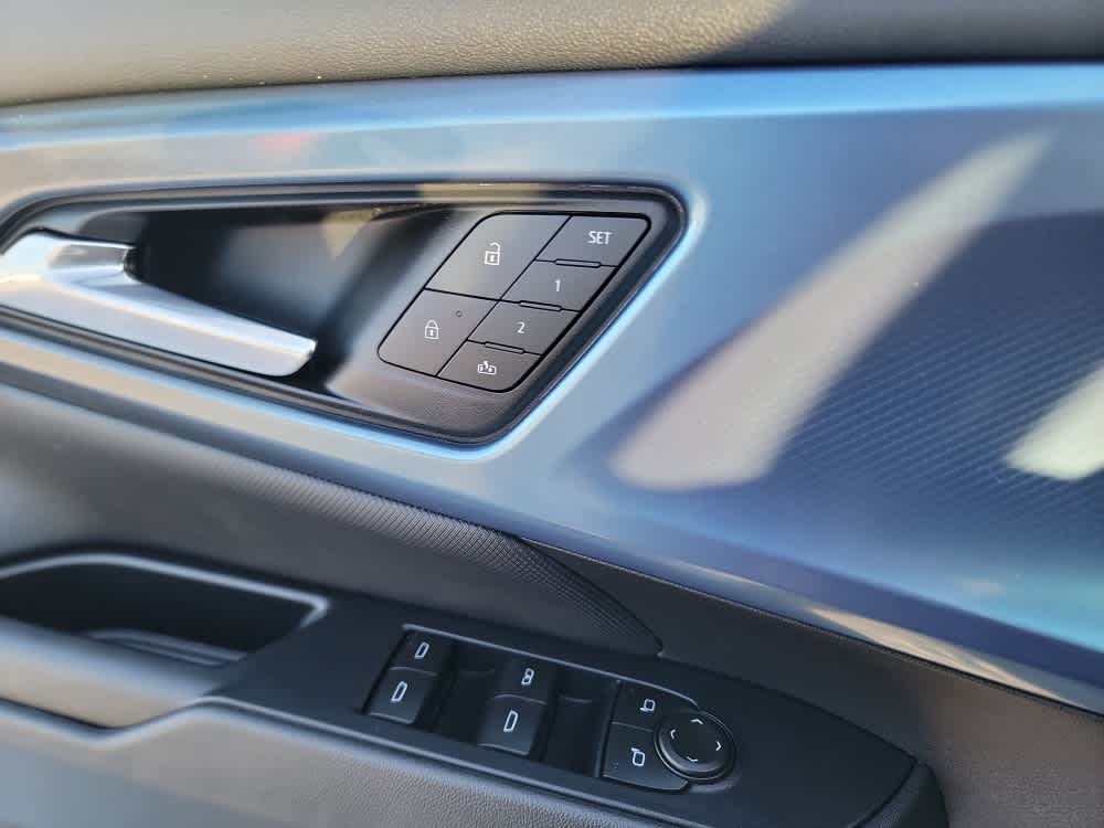 Thumbnail: 2026 Chevrolet Equinox - 10