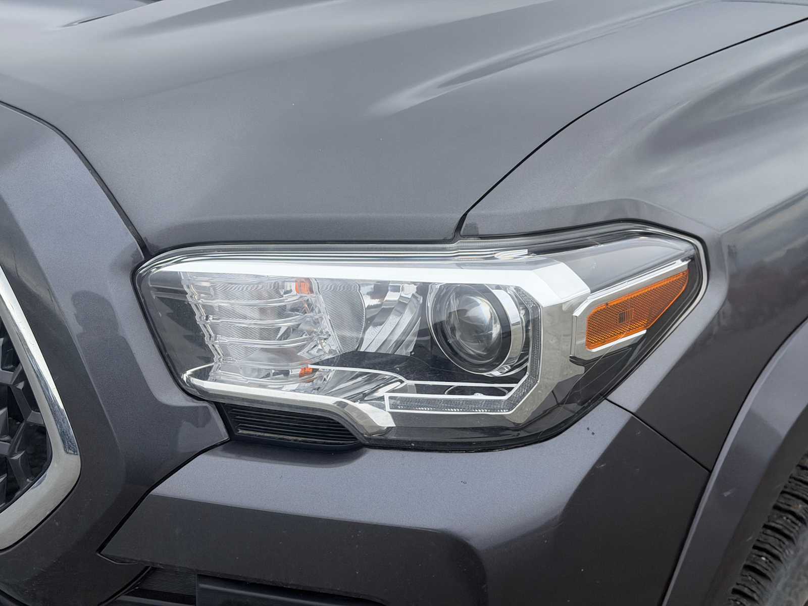Thumbnail: 2019 Toyota Tacoma - 15