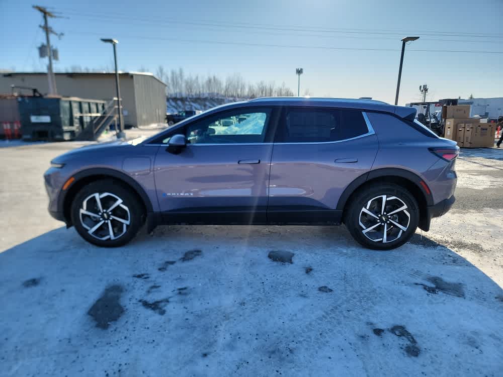 Thumbnail: 2026 Chevrolet Equinox - 2