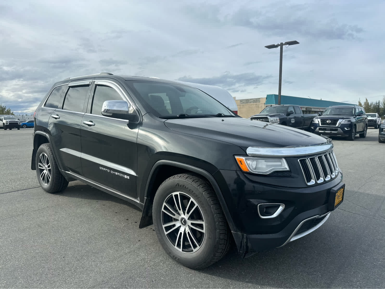 Thumbnail: 2015 Jeep Grand Cherokee - 9