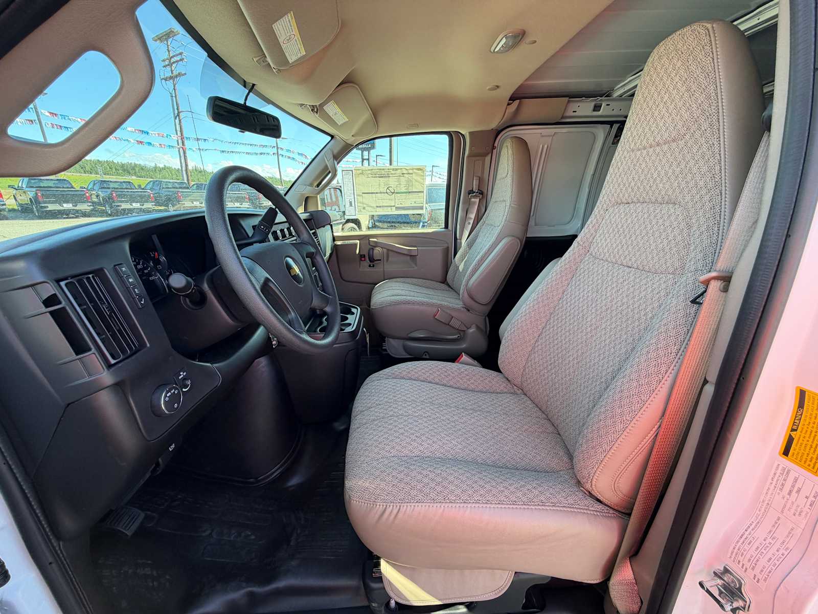 2025 Chevrolet Express Cargo Work Van - Photo 6