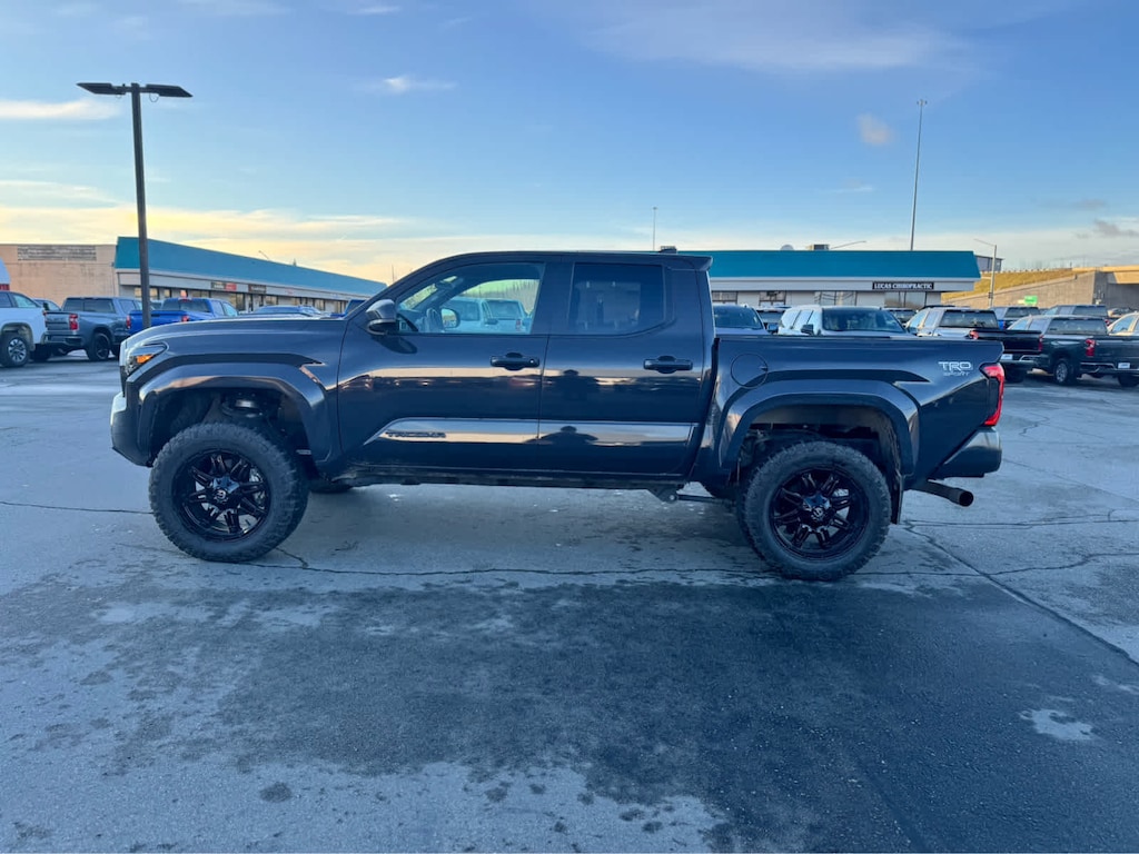 Used 2024 Toyota Tacoma 4WD SR5