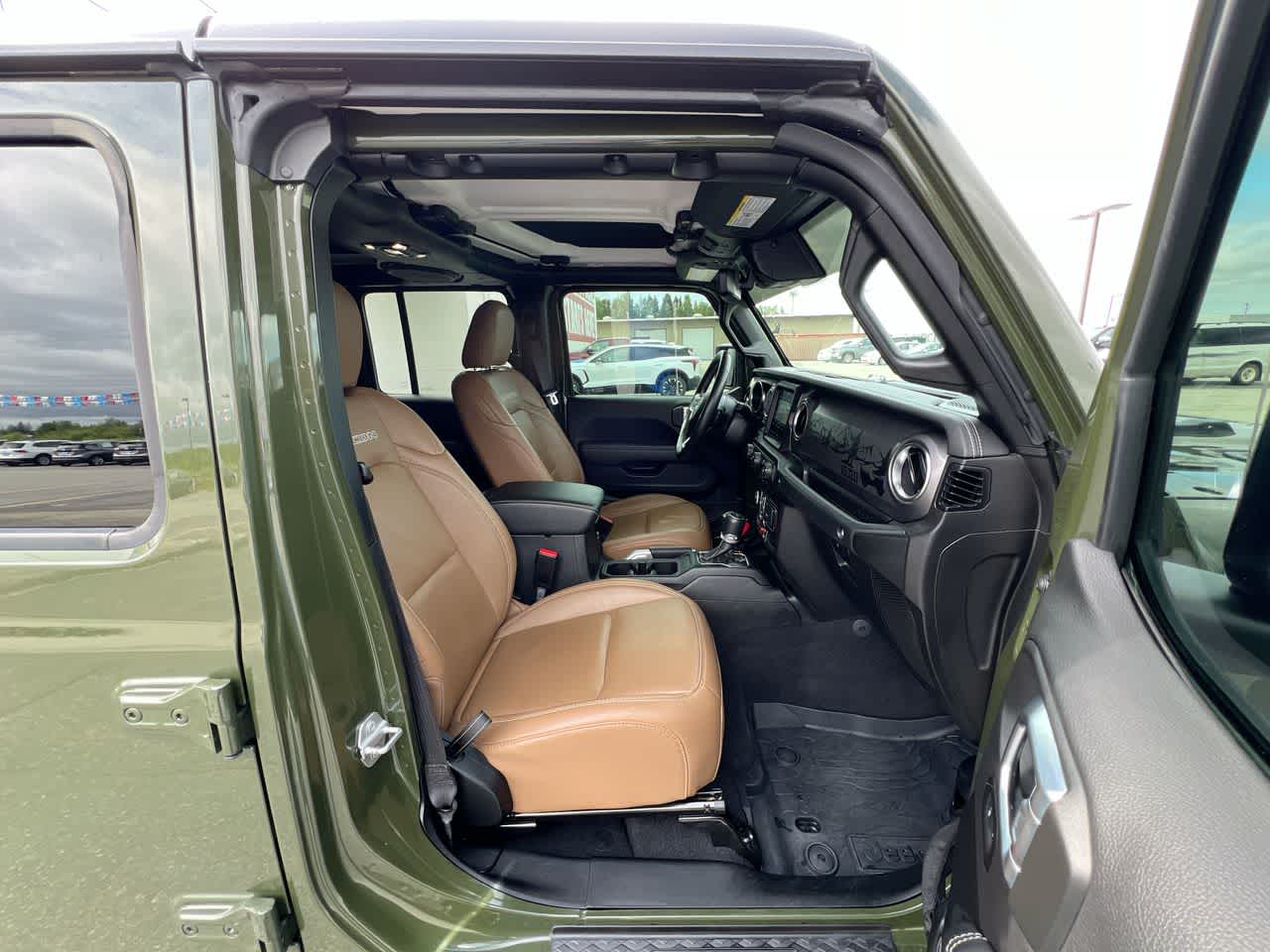 Thumbnail: 2021 Jeep Gladiator - 26