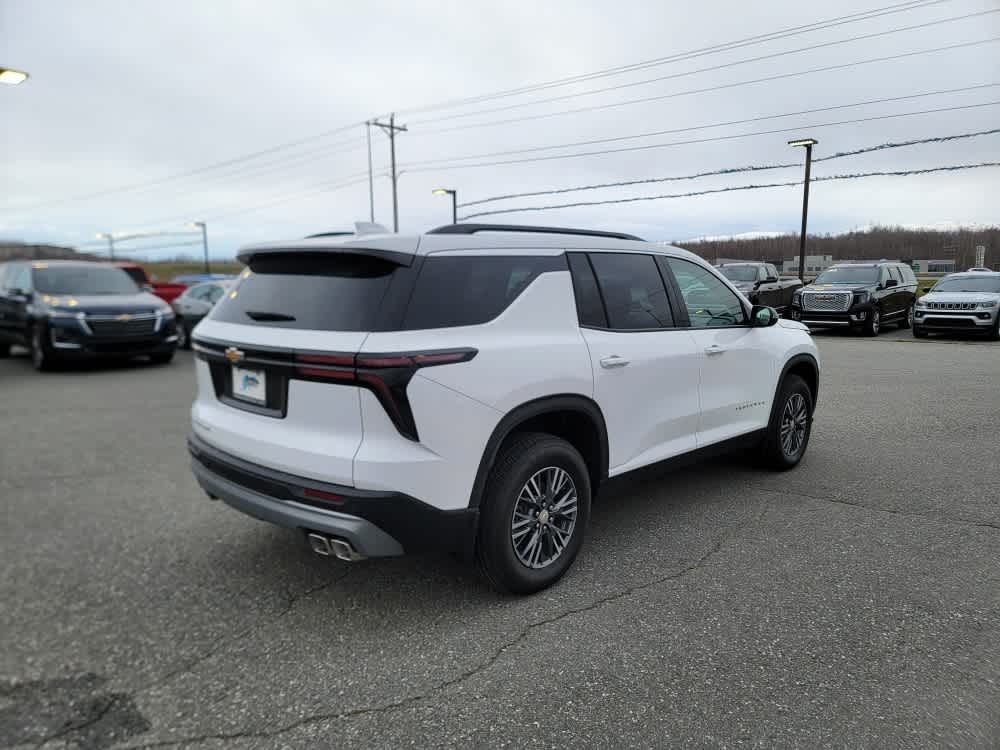 Thumbnail: 2026 Chevrolet Traverse - 5