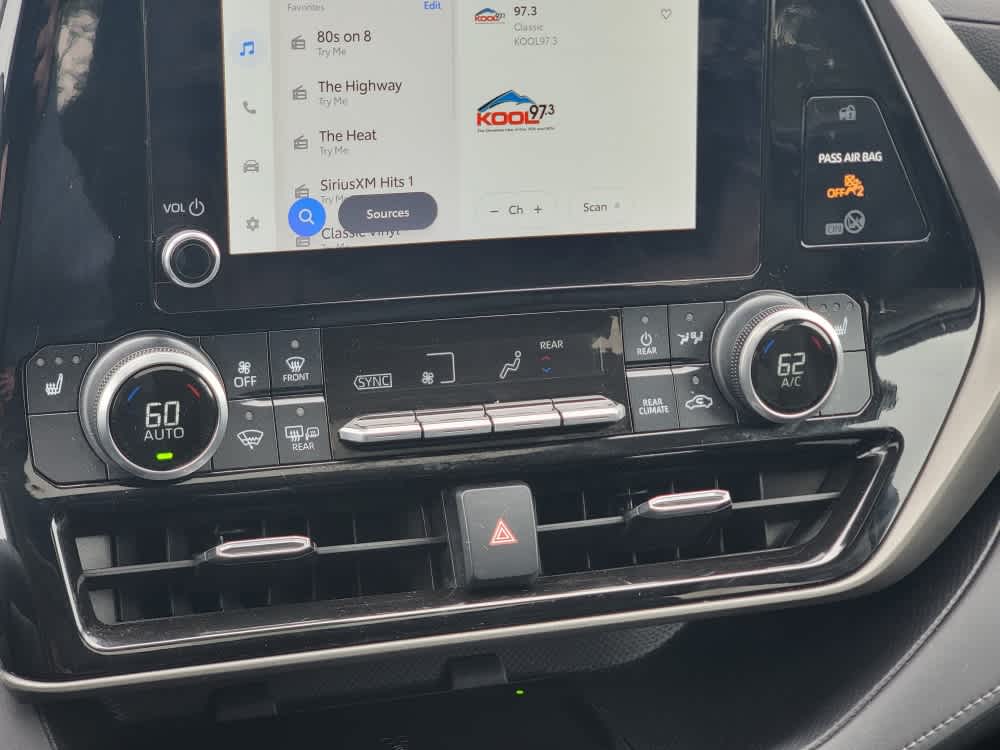 Thumbnail: 2023 Toyota Highlander - 18